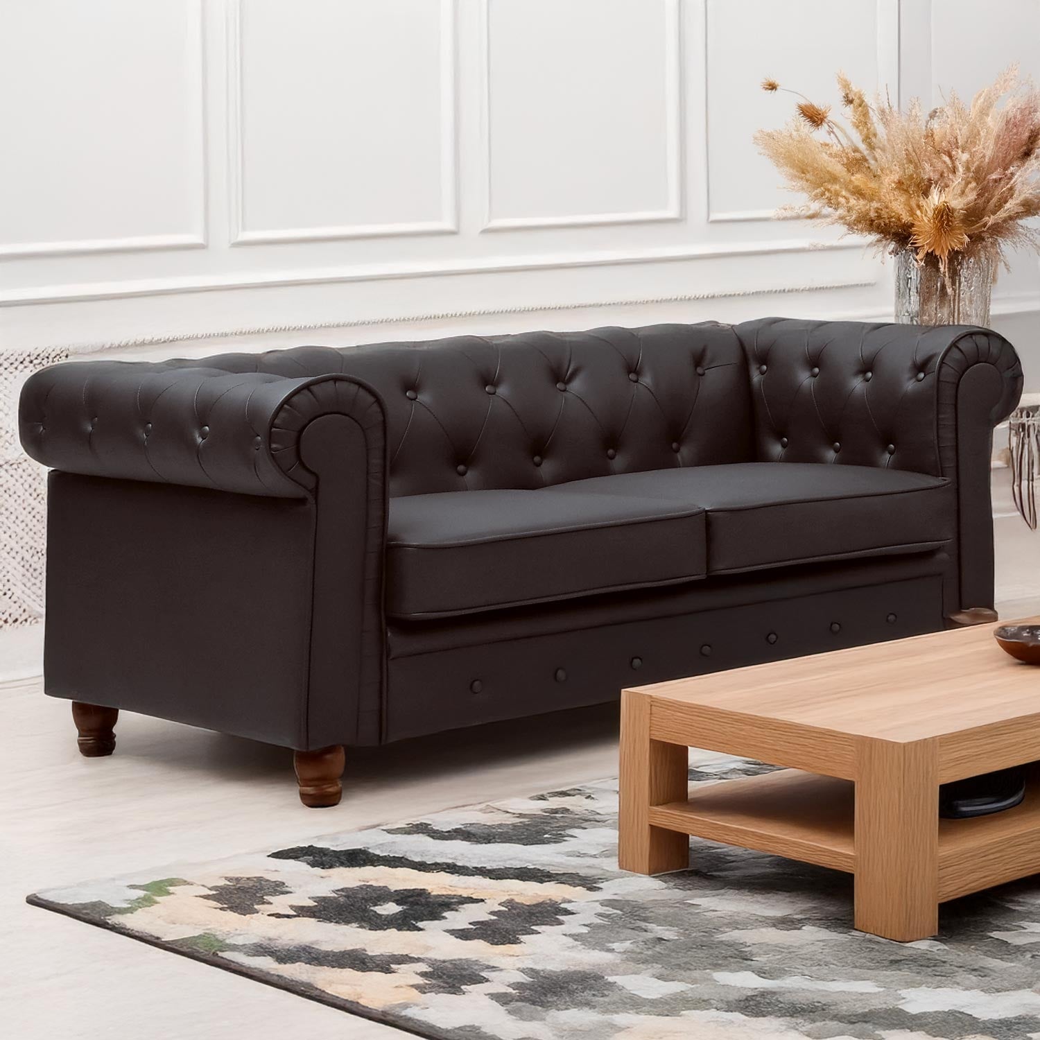 Le canapé Chesterfield capitonné 2 places original marron