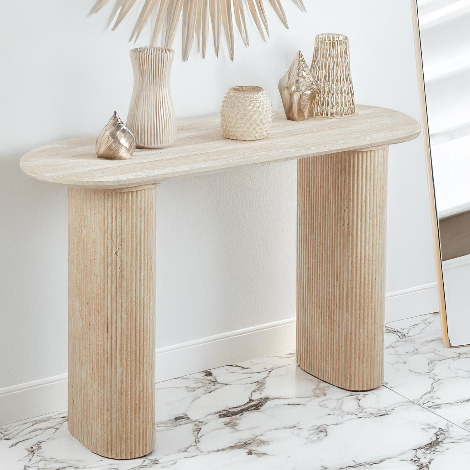 Console moderne avec pieds style colonnes Gwendoline Beige