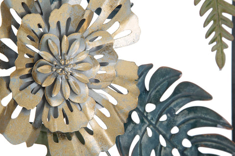 Panel de pared rectangular de metal con motivos geométricos y florales