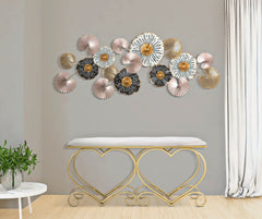Banquette en métal doré et velours Crème design cœur