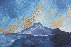Impression toile design montagne cadre en bois nuances de bleu décorations dorées