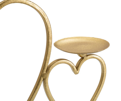 Candelabro de metal dorado con base de mármol blanco y corazones