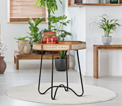 Table basse Fuji bord en bois cannage de Vienne base métal Noir