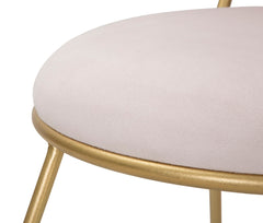 Chaise en métal doré et tissu rembourré rose Dossier en forme de cœur