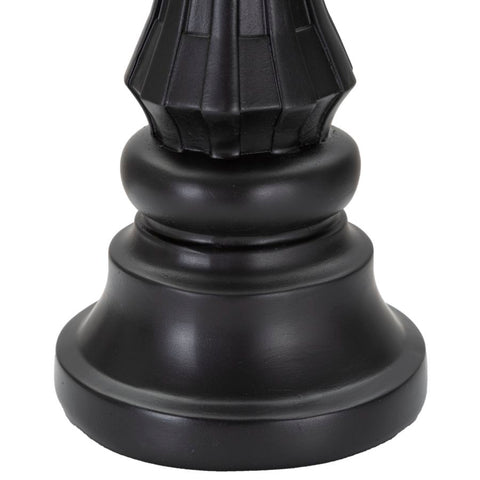 Roi d'échecs noir décorations dorées