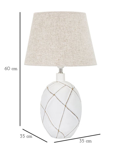Lámpara de mesa de resina con motivos geométricos y pantalla de tela beige