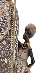 Statuette femme indigène avec lance et bouclier