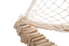 Sculpture de voilier en bois avec voile en tissu et base bois