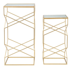 Table carrée en métal doré dessus en verre