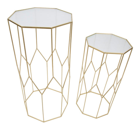 Tables carrées en métal doré plateau en verre