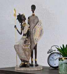 Statuette couple indigène avec lance et bouclier