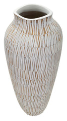 Vase en résine décoré sculptures géométriques et linéaires