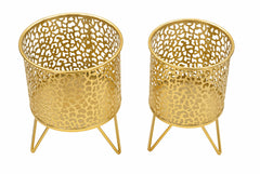 Ensemble de 2 vases porte-épingles métal doré décoré de sculptures irrégulières