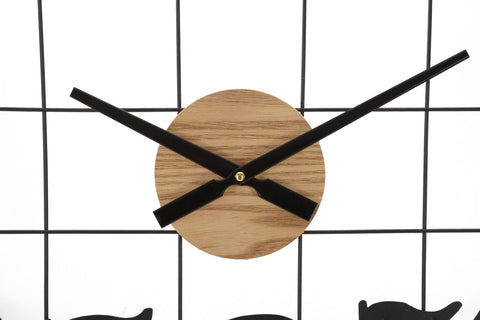Reloj de pared redondo de metal y madera