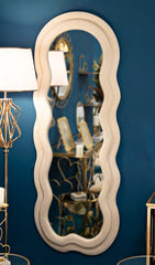 Miroir mural Miki en bois recouvert de tissu Velours Crème