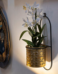 POT DE MUR géométrique métal doré et noir