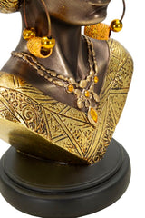 Buste femme africaine avec turban décoratif