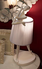 Lampe de table Ballet Résine blanc abat-jour tissu blanc
