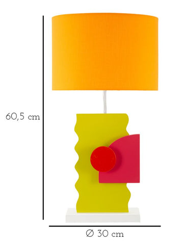 Lámpara de mesa de madera con pantalla de tela naranja
