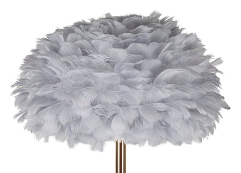 Lampe de sol en métal doré abat-jour plumes synthétiques Gris
