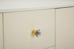Armoire Sharon Similicuir Matelassé Pieds Dorés
