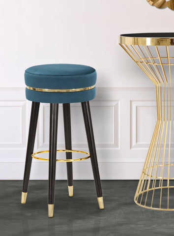 Taburete de bar terciopelo turquesa patas de madera y metal negras con acabado dorado