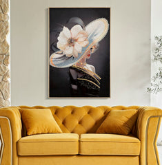 Tableau mural Laquared femme chapeau cadre bois et métal doré