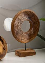 Sculpture ronde Teck recyclé motifs irréguliers
