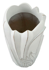 Vase en céramique design doux et sinueux décoré en relief