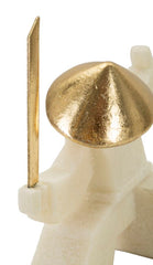 Statue de samouraï en résine beige détails dorés
