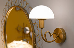 Applique murale Lovy métal doré abat-jour verre blanc mat