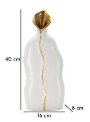 Vase sinueux orné de détails dorés