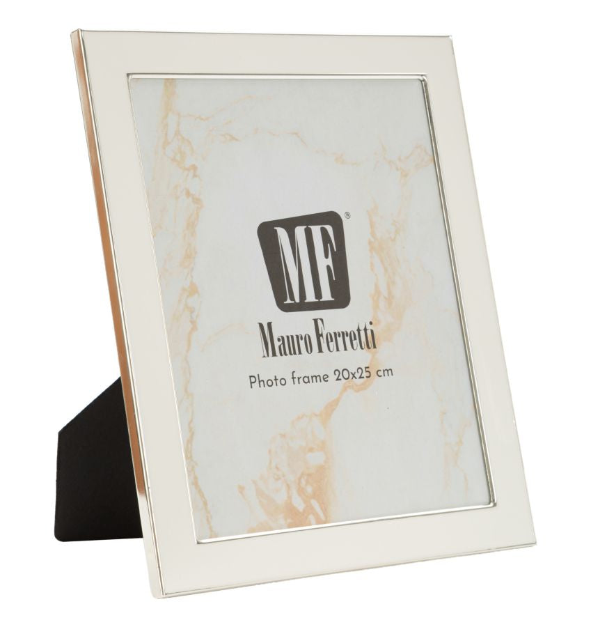 PHOTO FRAME MOLLY WHITE CM 24X1,7X29 (INSIDE SIZE CM 20X25) 