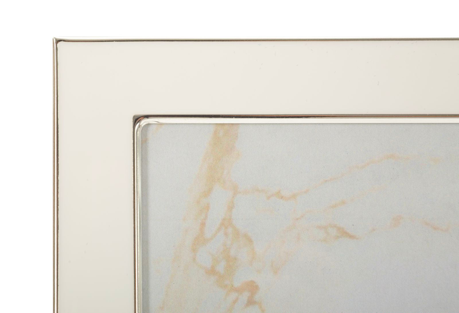 PHOTO FRAME MOLLY WHITE CM 24X1,7X29 (INSIDE SIZE CM 20X25) 
