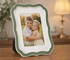 PHOTO FRAME MARGOT GREEN CM 17X1,4X21,9 (INSIDE SIZE CM 15X20)