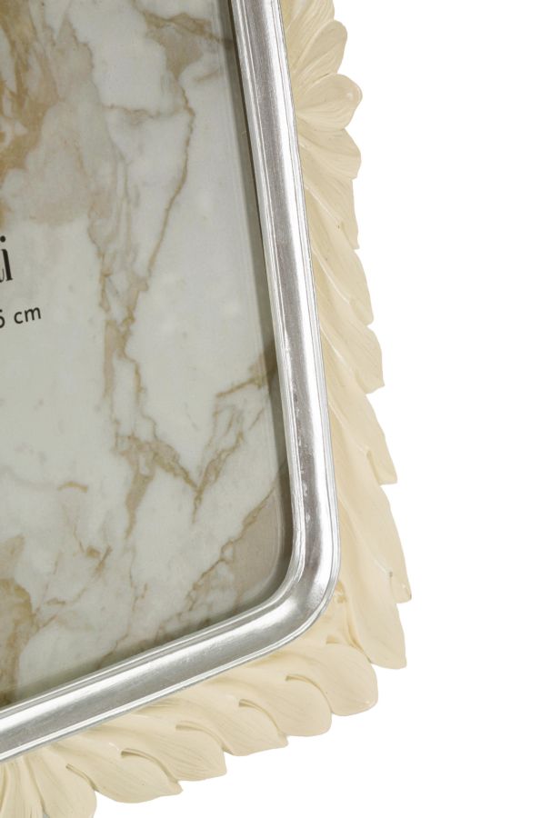 Elegant Frame 27.3X1.9X32.2cm (Internal Measurement 20X25cm)
