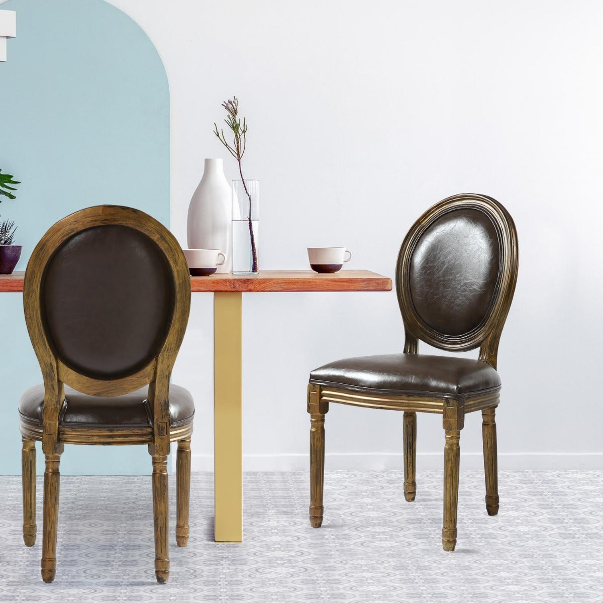 Lot de 2 chaises médaillon Adria en simili cuir marron bois or