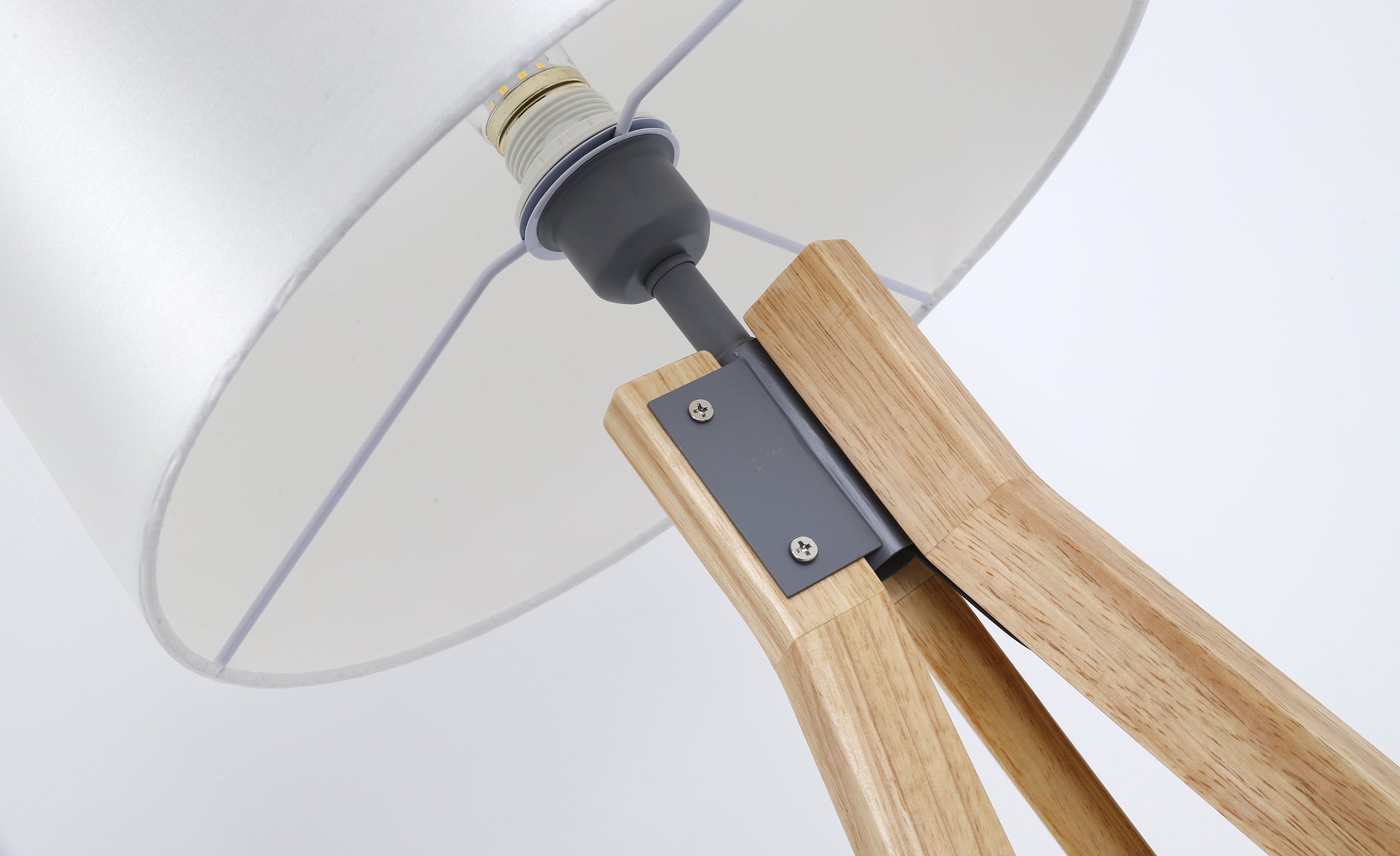 Lampadaire scandinave Wanda Bois et Blanc