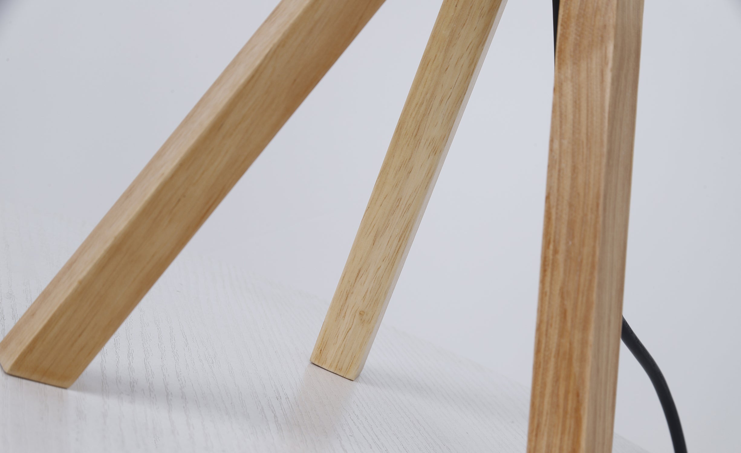 Lampe de table Wanda Bois et Blanc