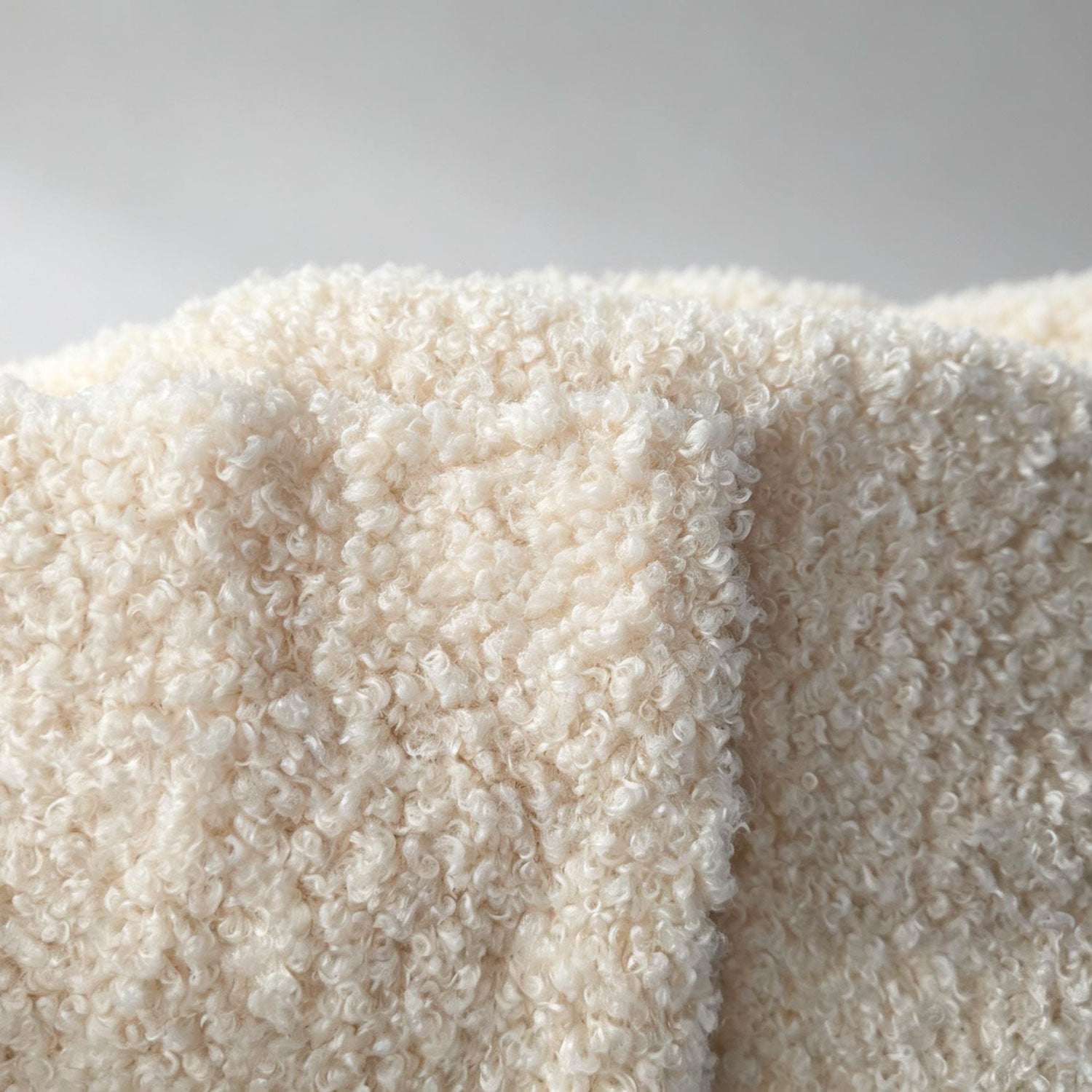 Canapé 2 places convertible et modulable Bergerac Tissu bouclette Crème