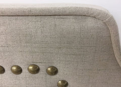 Tête de lit Milana 140cm Tissu Beige avec clous de tapissier