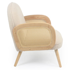Fauteuil bohème Binzo accoudoirs cannage et tissu bouclette beige