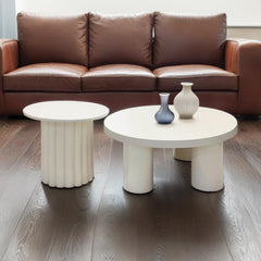Ensemble de 2 tables basses rondes avec piètement style colonne Storia Crème