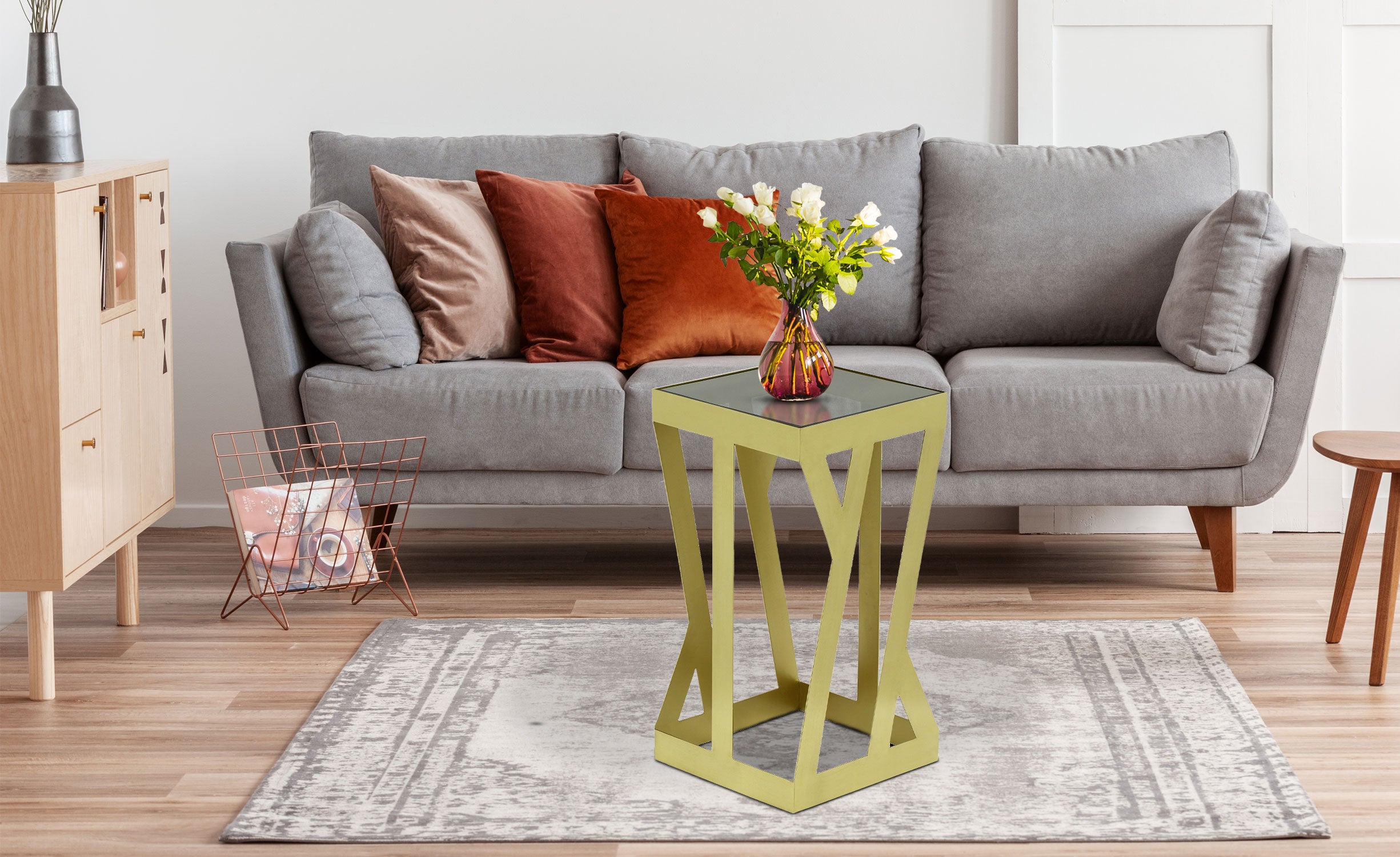 Ensemble de 3 tables d'appoint Zendaya en Verre fumé et Métal Or